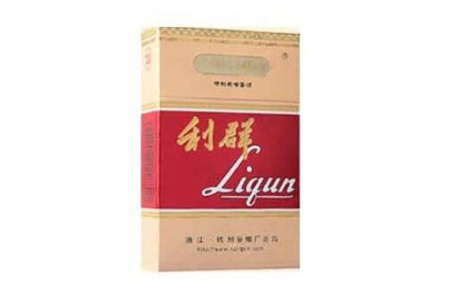 进口香烟和打火机